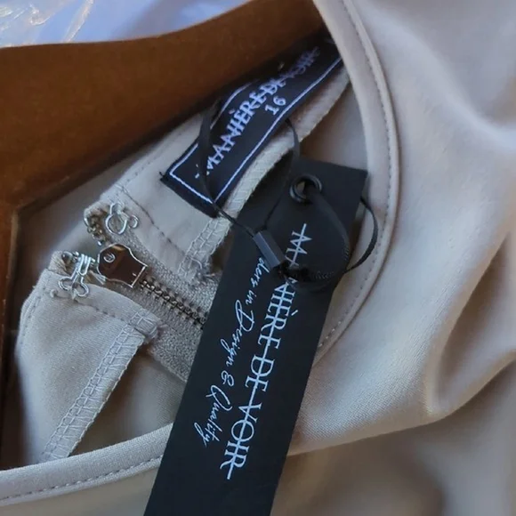 MANIERE DE VOIR Corset Detail Long Sleeve Bodysuit Beige,Stretch Contour Size 16 - Picture 9 of 9